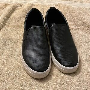 Steve Madden slip ons